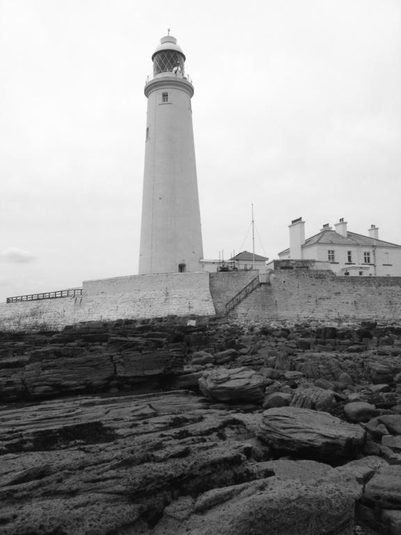 Lighthouse Guest House Уитли-Бей Экстерьер фото
